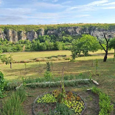 Campeggio Ecopark Sadzhaka *
