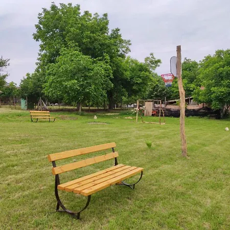 Campeggio Ecopark Sadzhaka *
