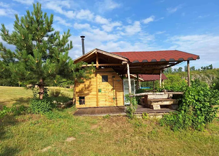 Ecopark Sadzhaka Къмпинг *