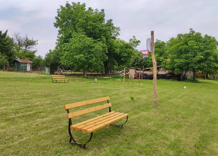 Къмпинг Ecopark Sadzhaka *